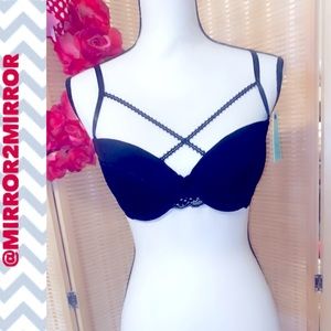 NWT Fredricks of Hollywood Lydia Rose light pad plunge bra